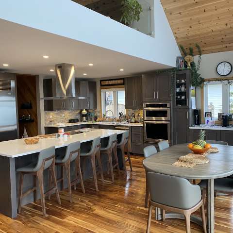 Image by Earl Mosewich Image by Earl Mosewich