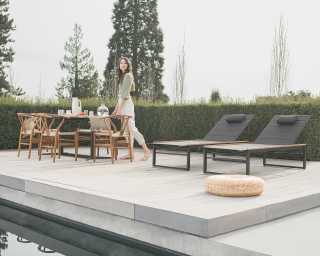 Linnea Outdoor Lounger in black