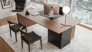 Gia Desk